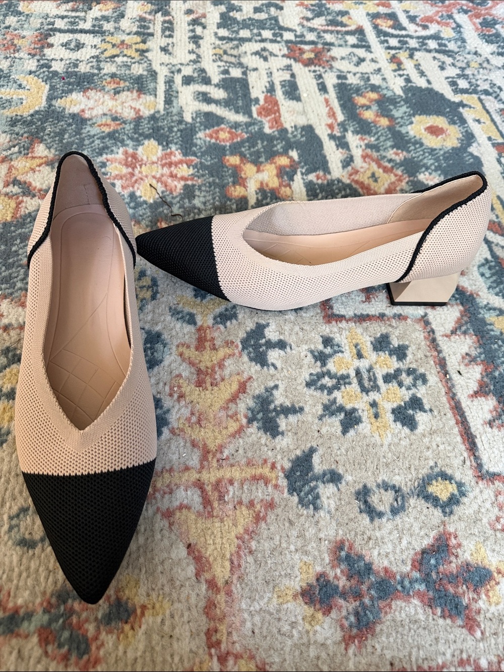 Women’s Two-Tone Pointed Block Heel Pumps - Cream and Black
